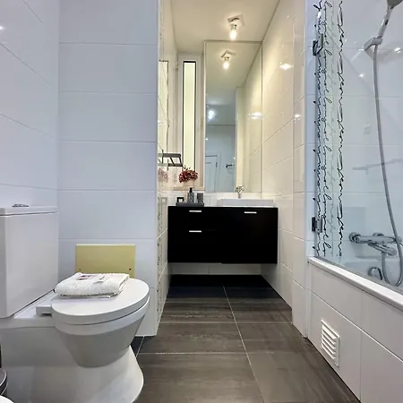 Apartamento Deluxe With Pool By Homing