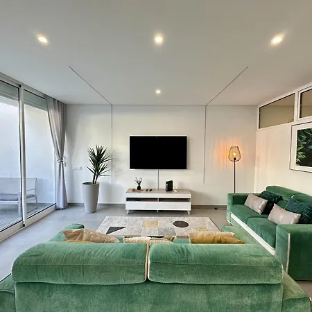 Deluxe 1 With Pool By Homing