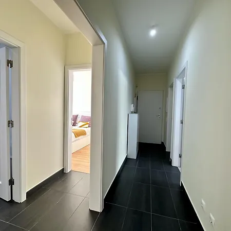 Apartment Deluxe 1 With Pool By Homing Quarteira