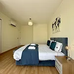Deluxe With Pool By Homing